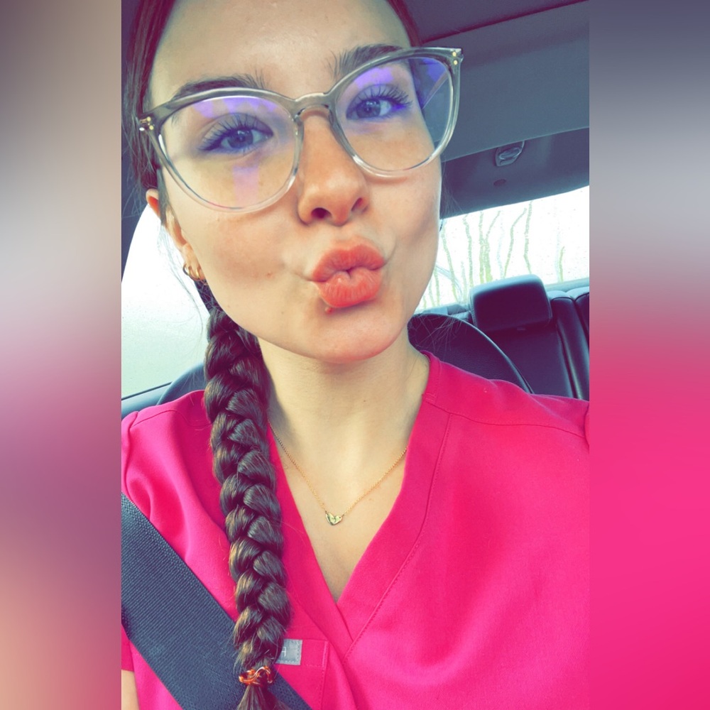 Meet your Posher, Madelyn